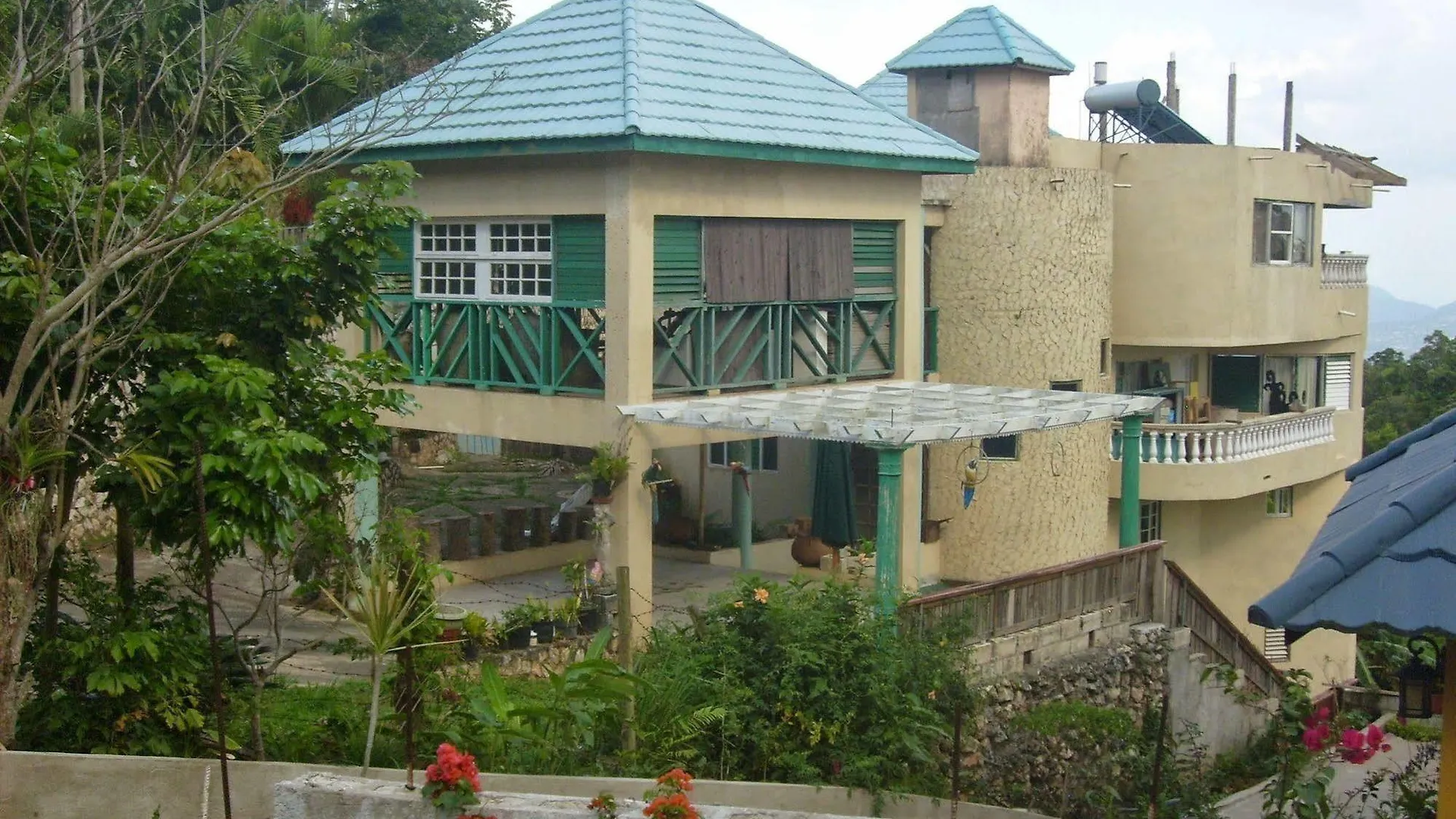 Naturesview Castle B&B キングストン